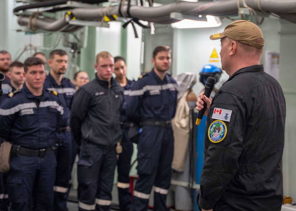 CTF North commander visits French Frigate Normandie (D651)