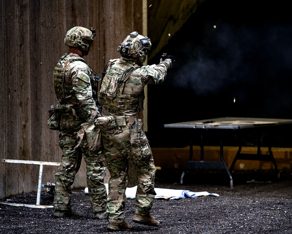 DVIDS - Images - Combat Marksmanship Training [Image 8 of 11]