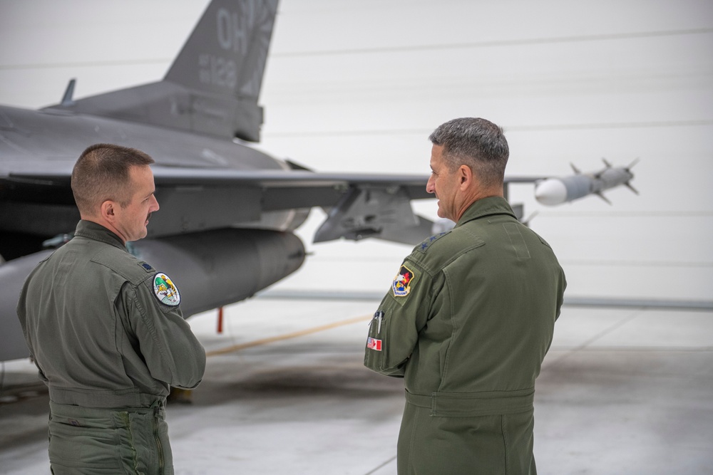 Lt. Gen. Nordhaus visits 180FW