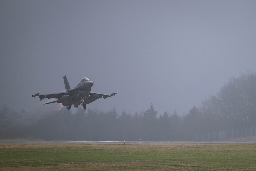 480th Fighter Squadron conducts Agile Combat Employment training movement in Baltic region