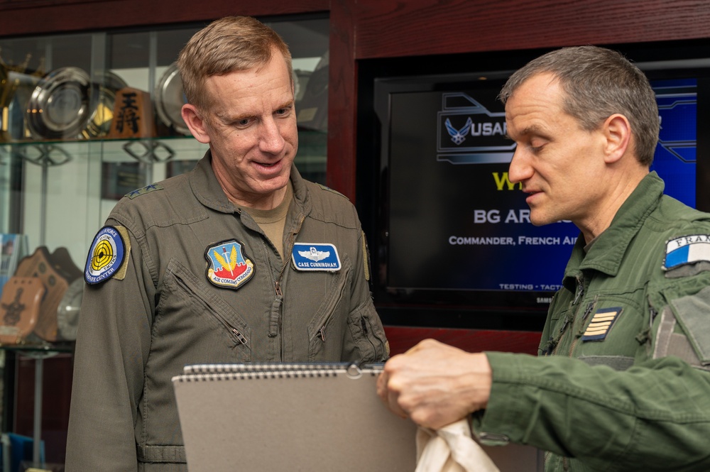 French Air Warfare Center leadership visits USAFWC