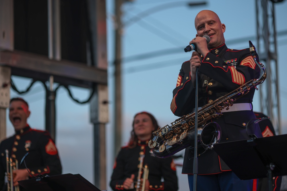 Lt. Dan Band performs at MCAS Beaufort