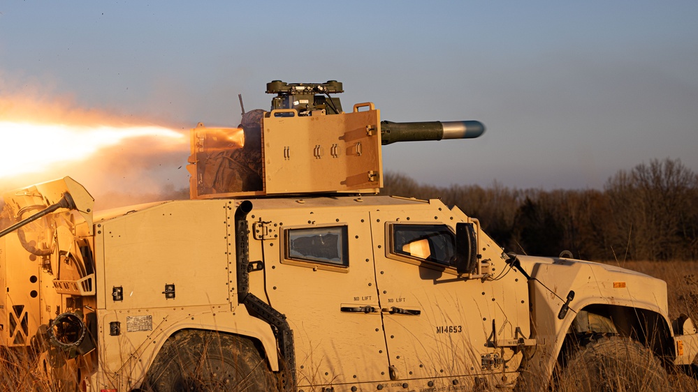 Marines with Anti-Tank Training Company, 2/24 conduct missile and machine gun range