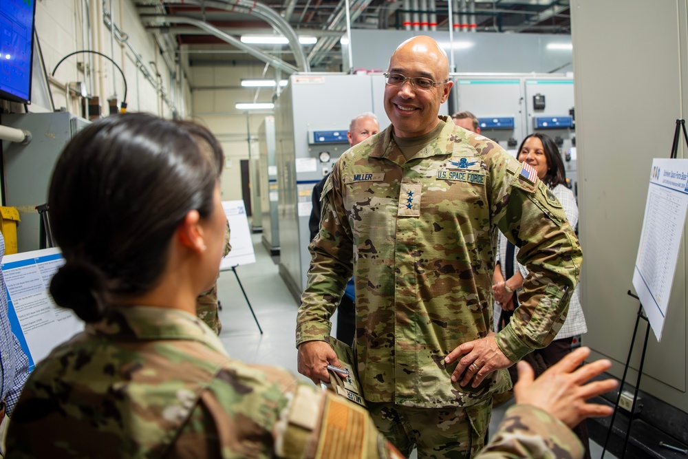 Lt. Gen. Miller visits SBD 1 for Immersion Tour