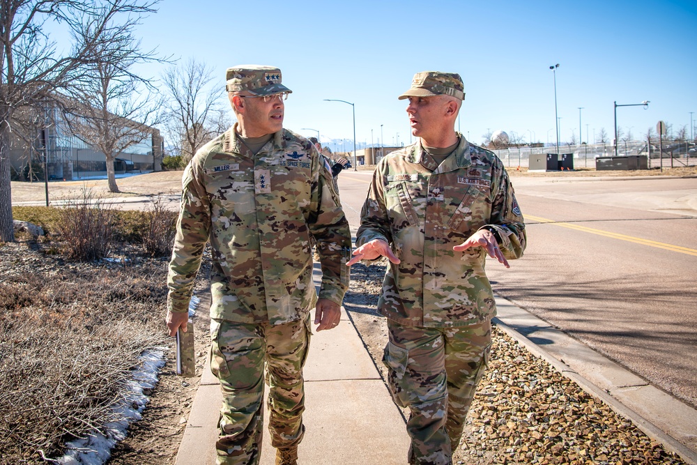 Lt. Gen. Miller visits SBD 1 for Immersion Tour