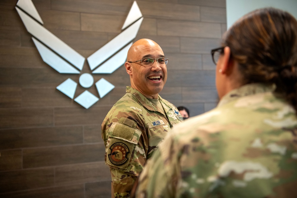 Lt. Gen. Miller visits SBD 1 for Immersion Tour