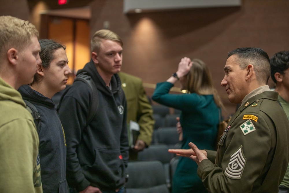 Ivy Leaders Visit With Fountain-Fort Carson Students