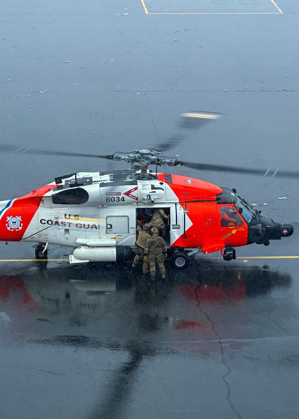 Navy SEALs, Green Berets Fast-Rope from Coast Guard Helicopter