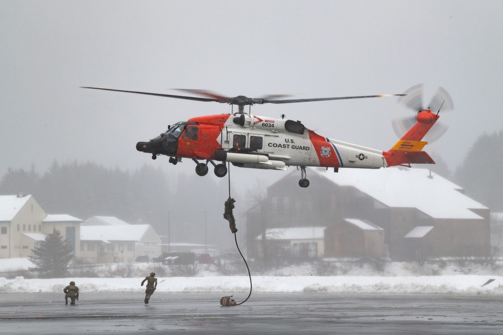 Navy SEALs, Green Berets Fast-Rope from Coast Guard Helicopter