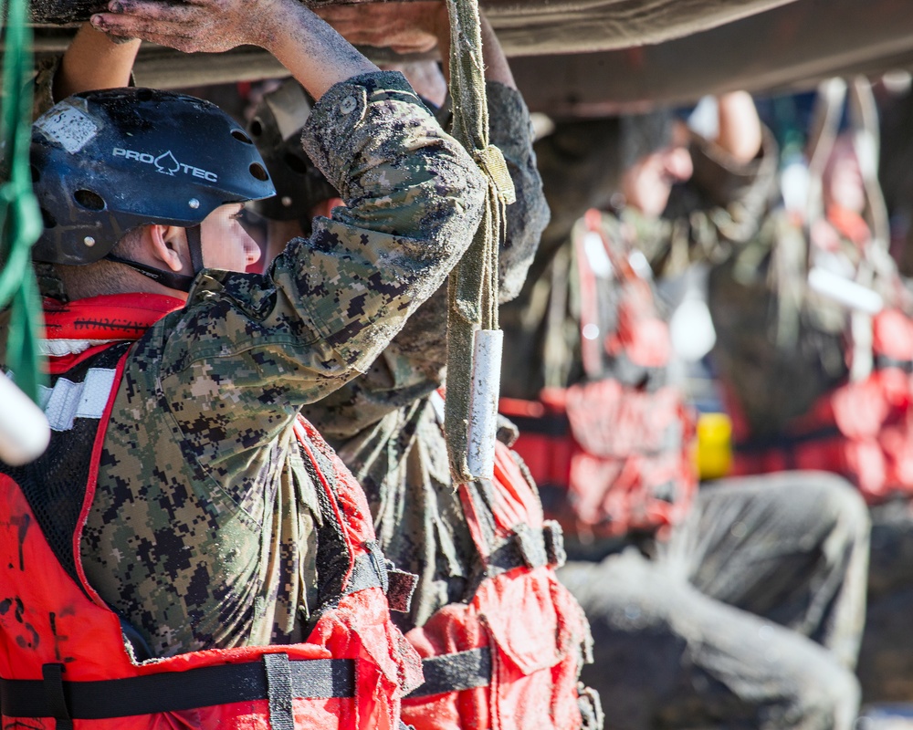 DVIDS - Images - Navy SEAL Inflatable Boat Training [Image 5 of 7]