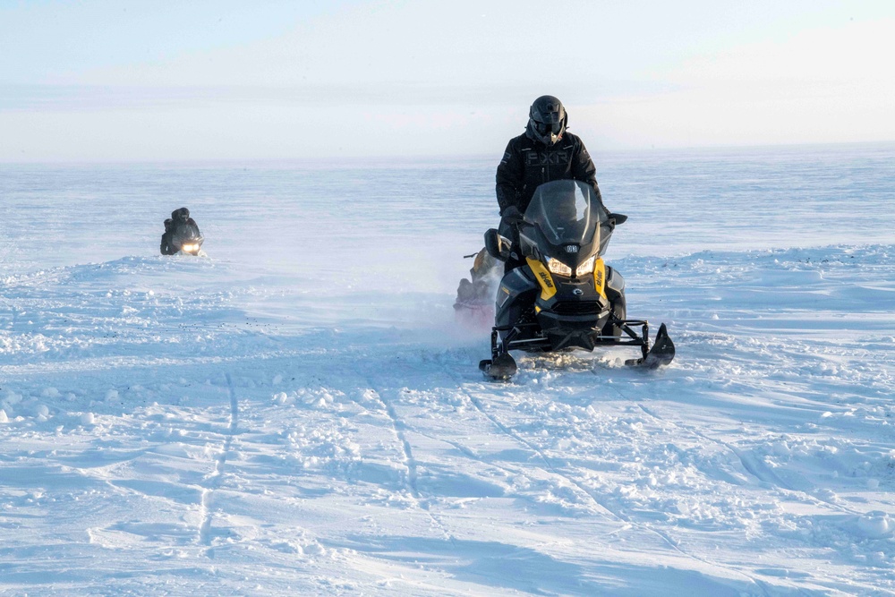 Navy SEALs, Norwegian Naval Special Operations Commandos Enhance Arctic Security