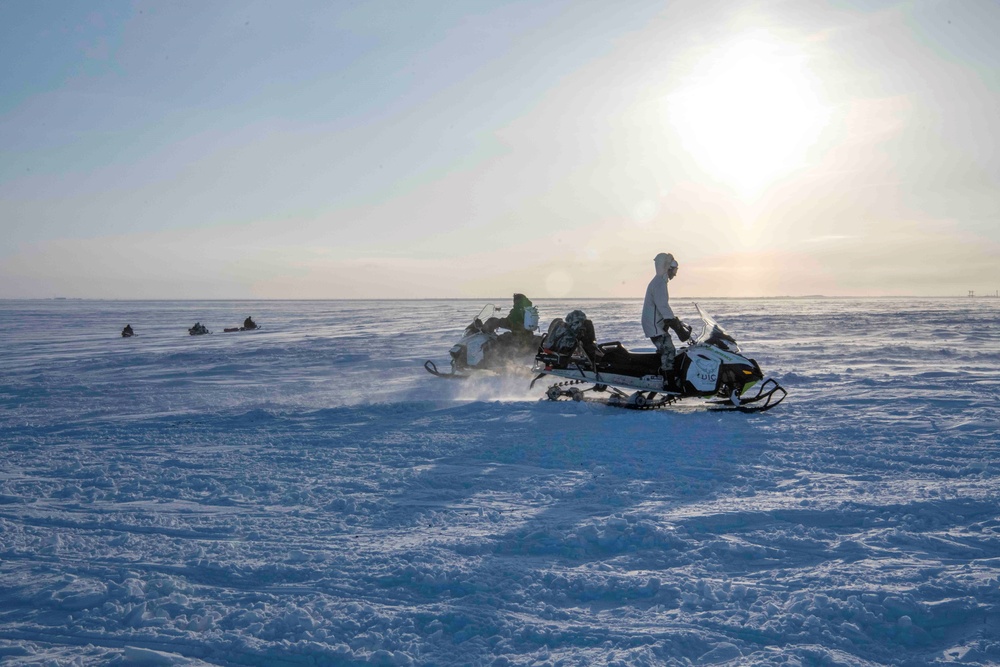 Navy SEALs, Norwegian Naval Special Operations Commandos Enhance Arctic Security