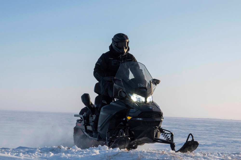 Navy SEALs, Norwegian Naval Special Operations Commandos Enhance Arctic Security