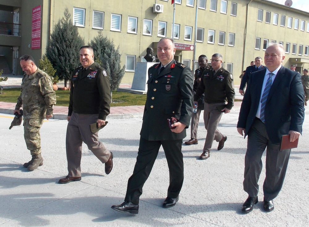 Medical Readiness Command, Europe forges medical ties with Turkish military