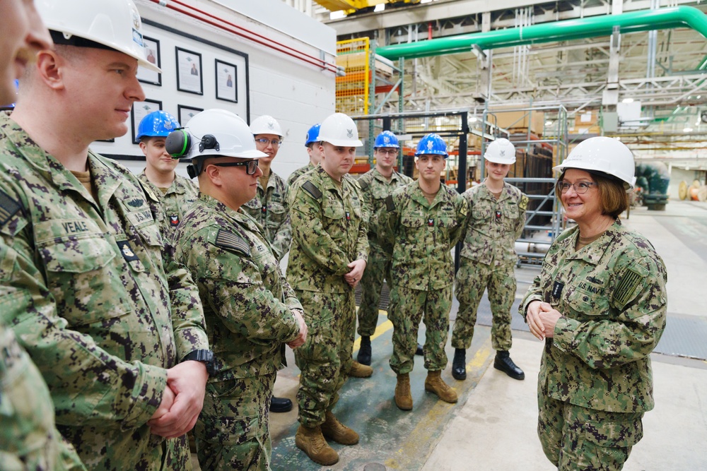 Chief of Naval Operations Adm. Lisa Franchetti Visits NSWCPD