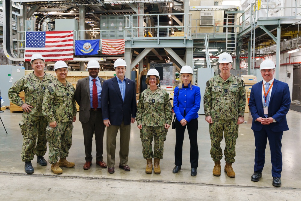 Chief of Naval Operations Adm. Lisa Franchetti Visits NSWCPD