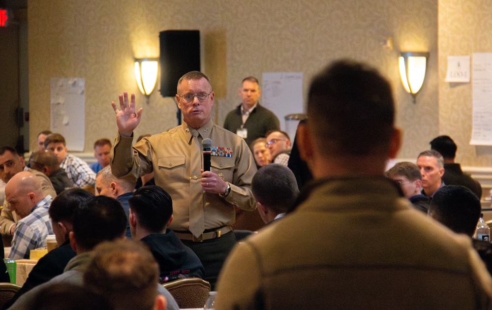 MCICOM Leadership Addresses Marine Innovation Unit