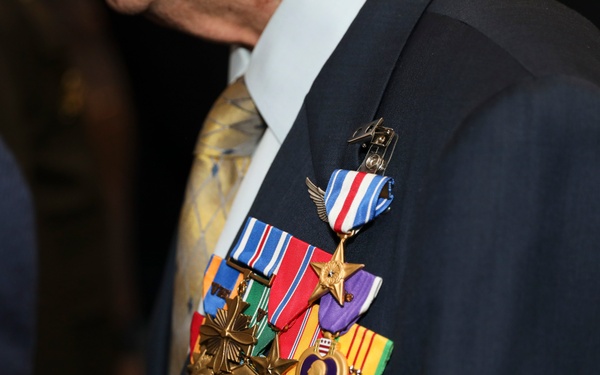 Hokanson presents Silver Star Medal to retired Army Capt. Lawrence Liss