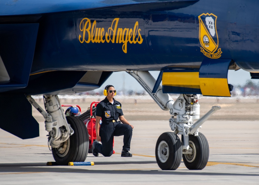 Blue Angels Conduct Winter Training in El Centro