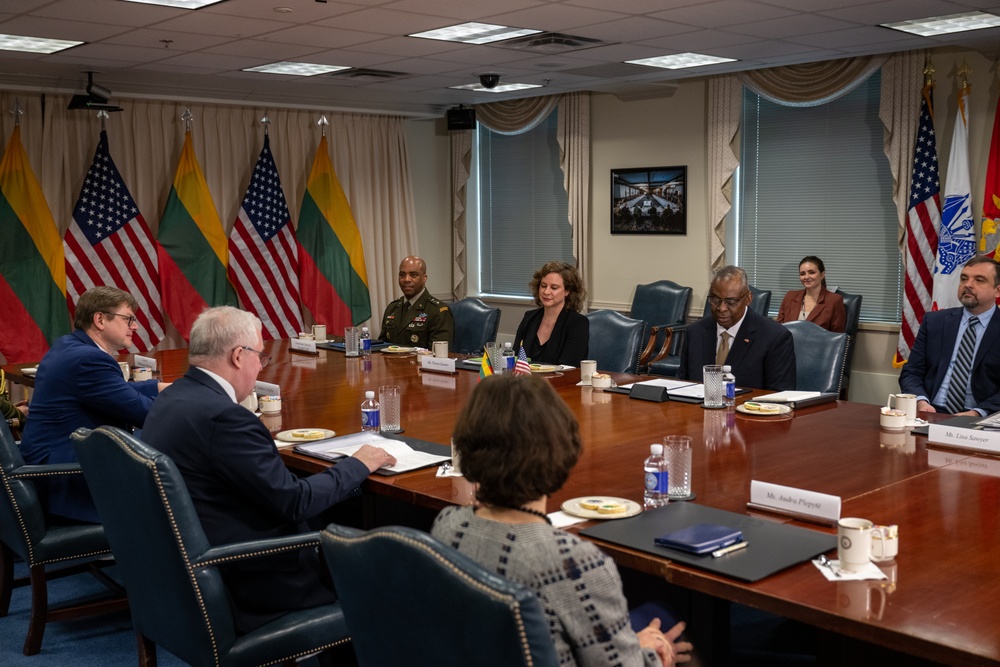 Secretary Austin hosts Lithuanian Defense Minister Arvydas Anusauskas