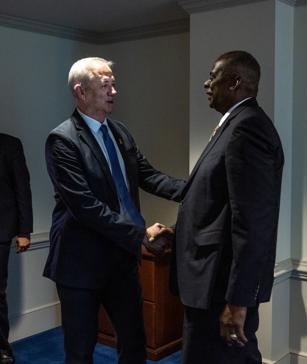 Secretary Austin meets with Minister Benny Gantz