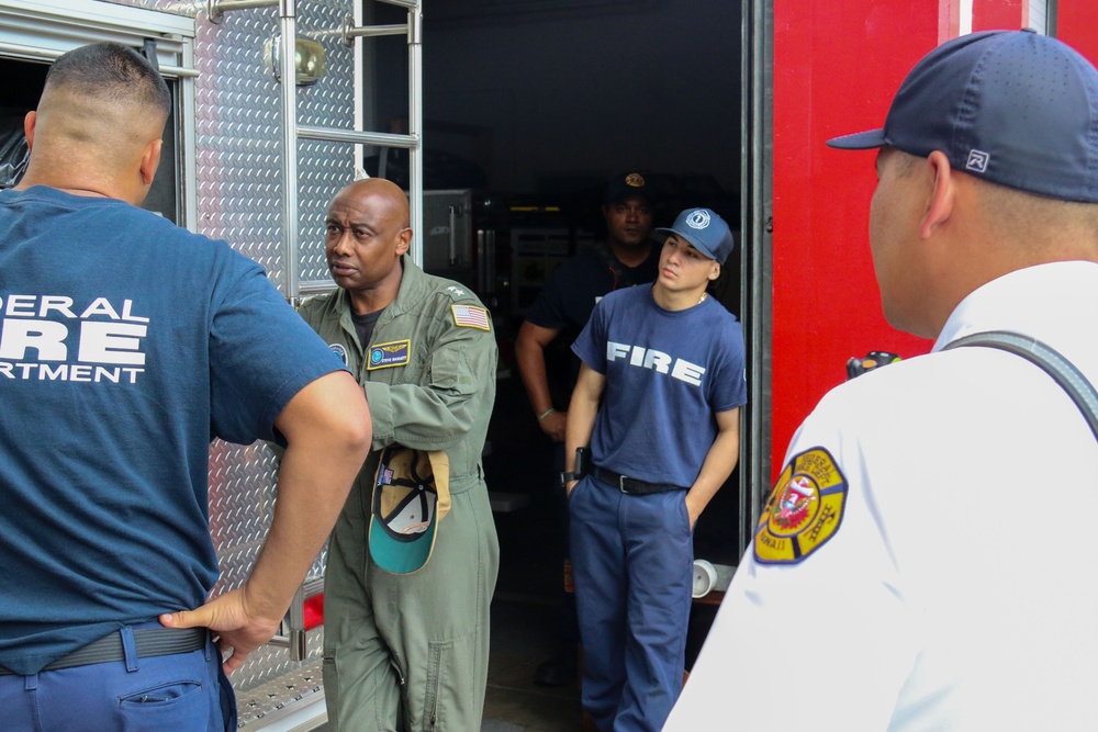 Rear Adm. Barnett meets with Navy Federal Fire Department firefighters