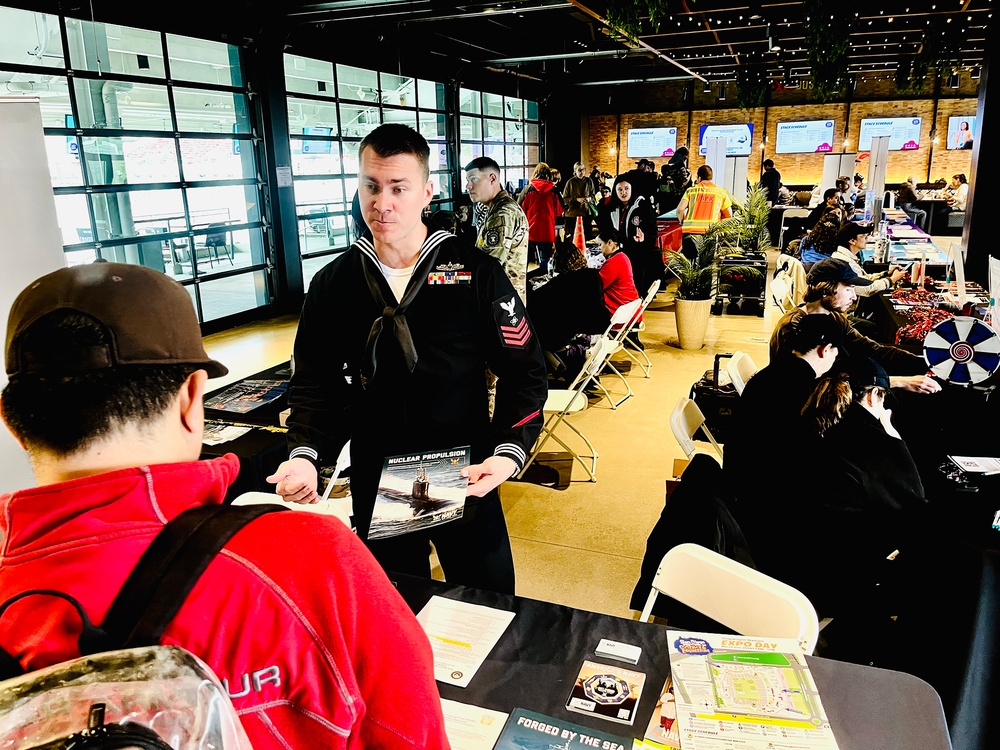 NTAG Southwest Recruiters Promote the Navy at San Diego STEM Expo Day
