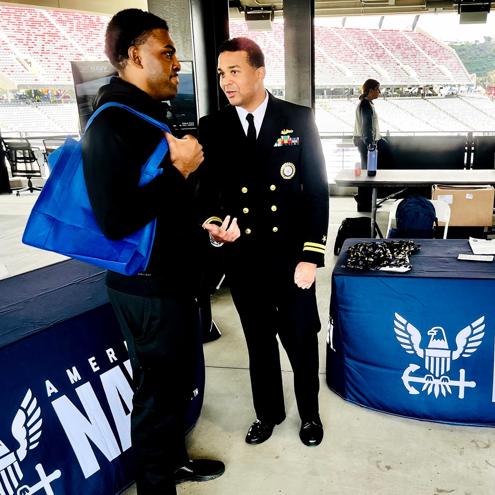 NTAG Southwest Recruiters Promote the Navy at San Diego STEM Expo Day