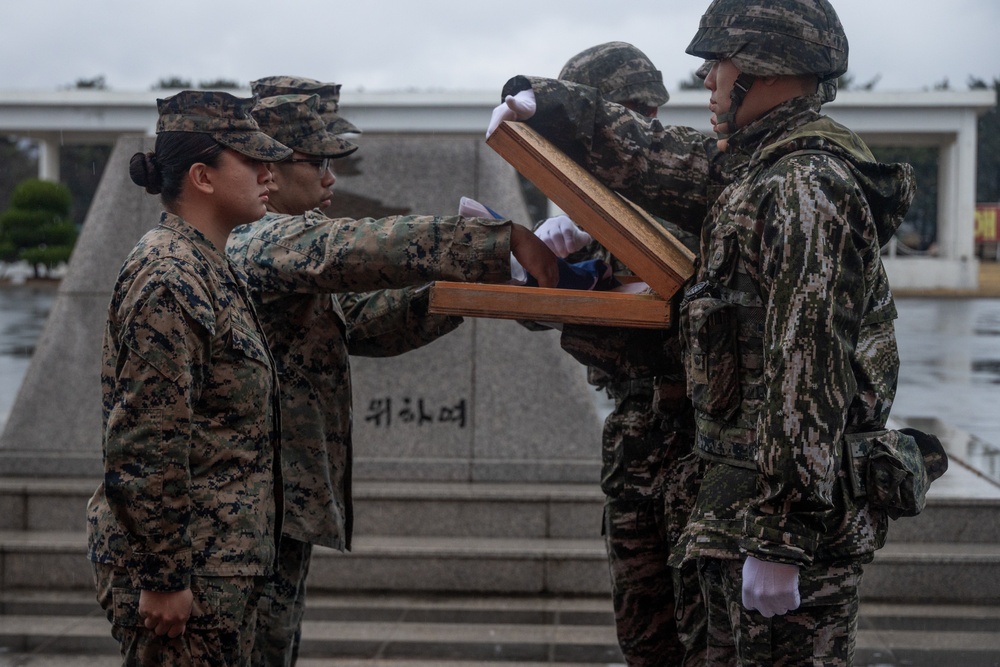 1st MARDIV Marines participate in evening colors with ROK marines