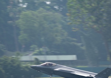 U.S. and Singapore forces conduct bilateral training