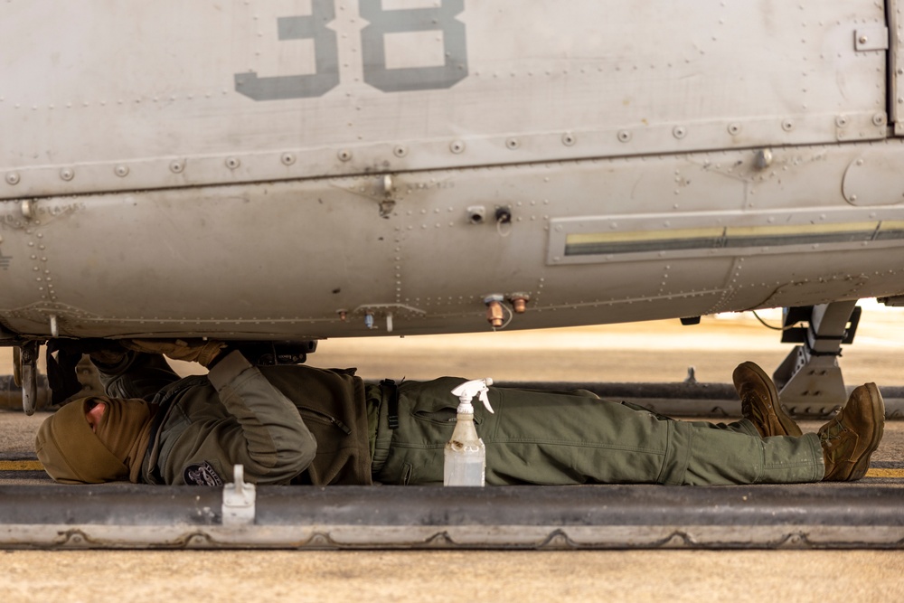 Warrior Shield 24 | HMLA-369 maintains aircraft 