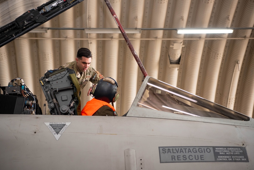 Spangdahlem AB hosts cross service training with ITAF