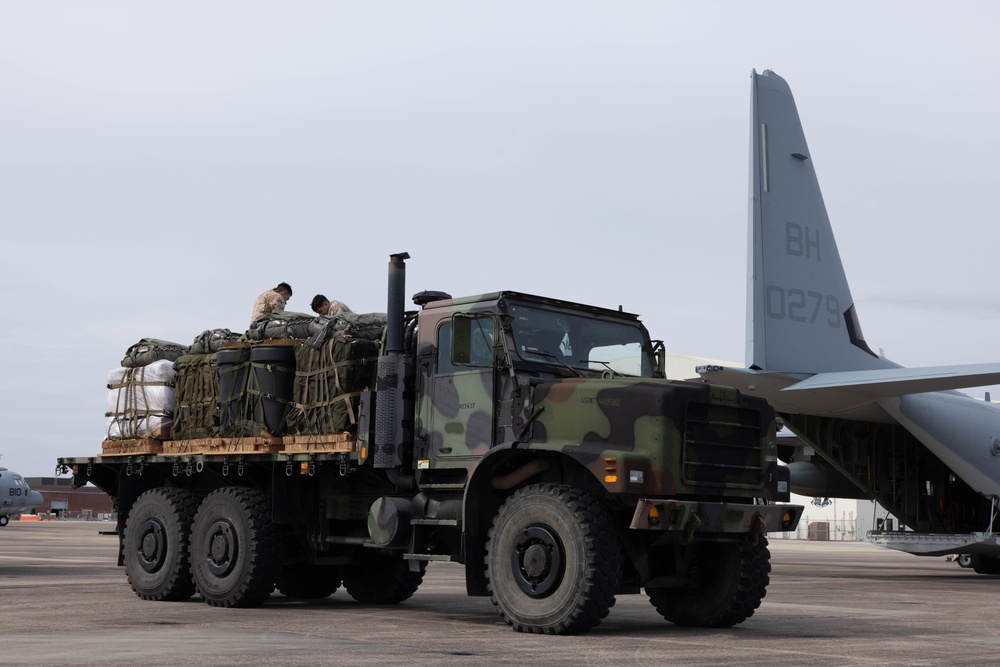 2nd DSB and VMGR-252 Utilize MCAS Cherry Point and MCOLF Oak Grove