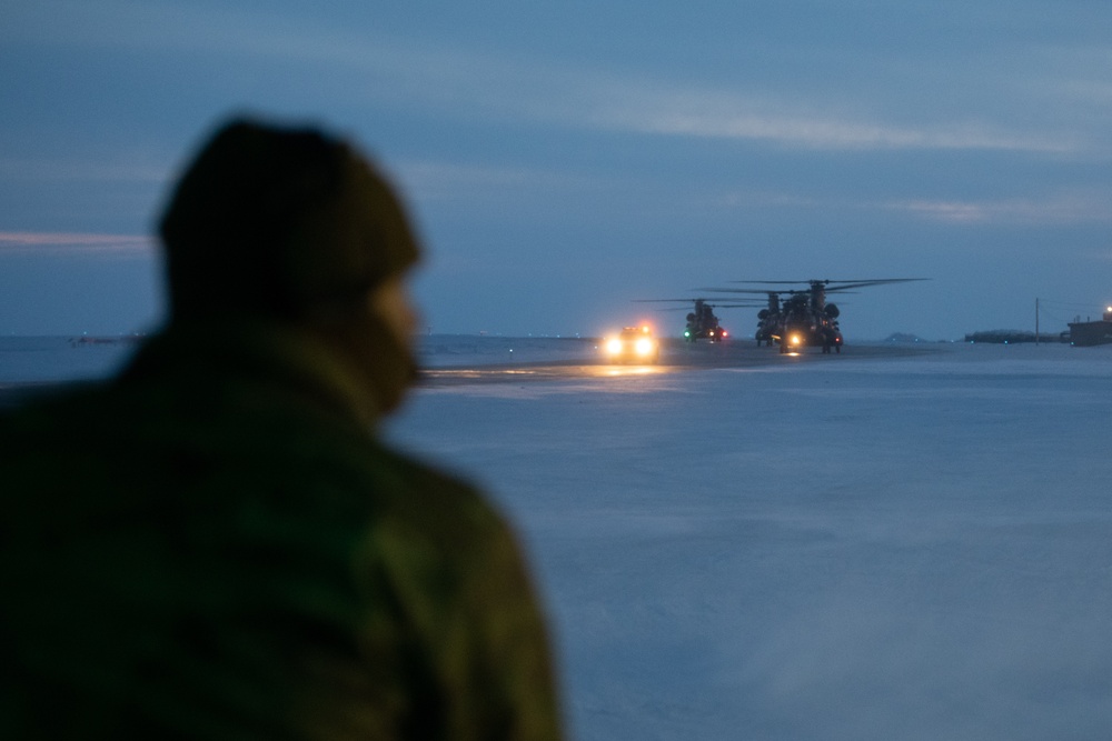 ARCTIC EDGE 24: 27th SOW Airman watches 160th SOAR(A) Aircarft