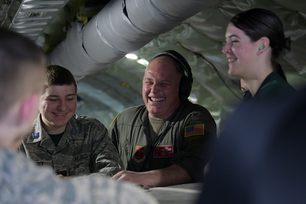 JROTC experiences a KC-135 Stratotanker refuel a C-17 Globemaster