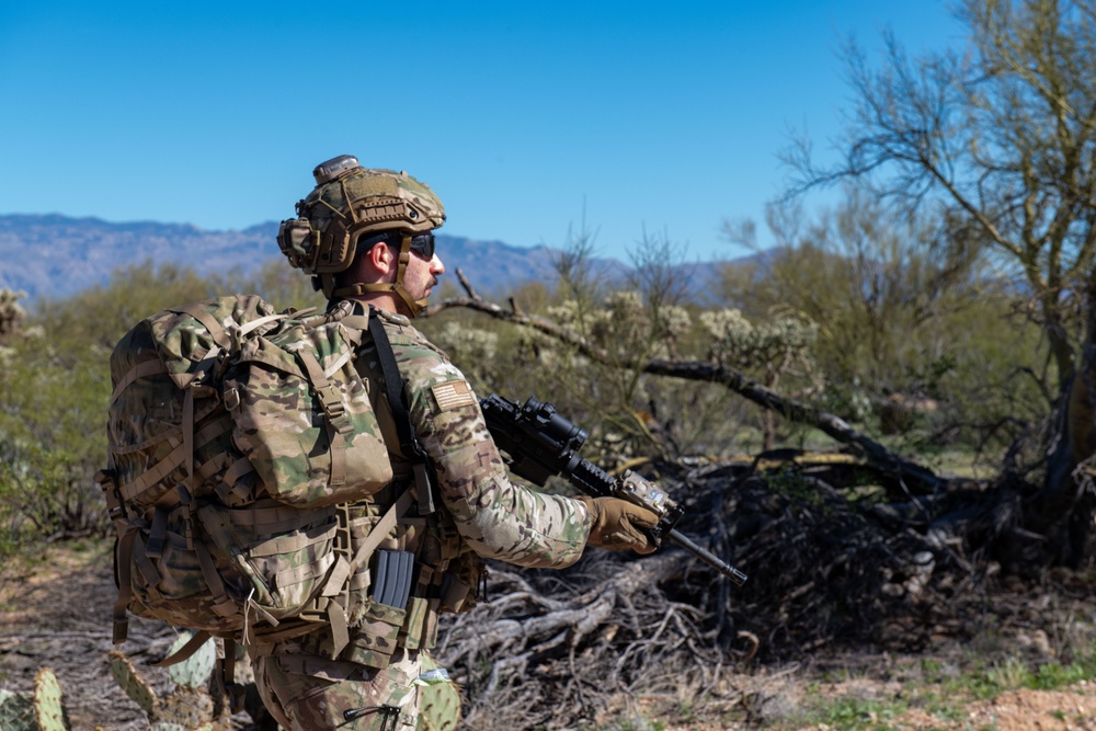 DVIDS - Images - Squad and Fireteam Movement Training [Image 3 of 11]