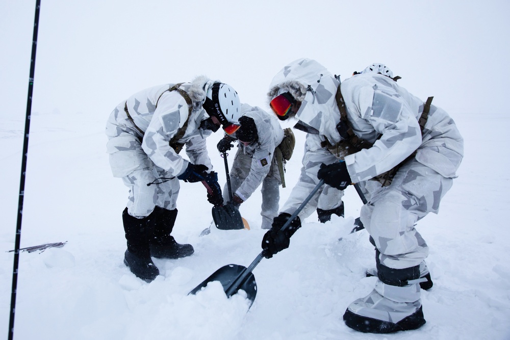 ARCTIC EDGE 24: SOMWTC &amp; Danish Special Operation Forces