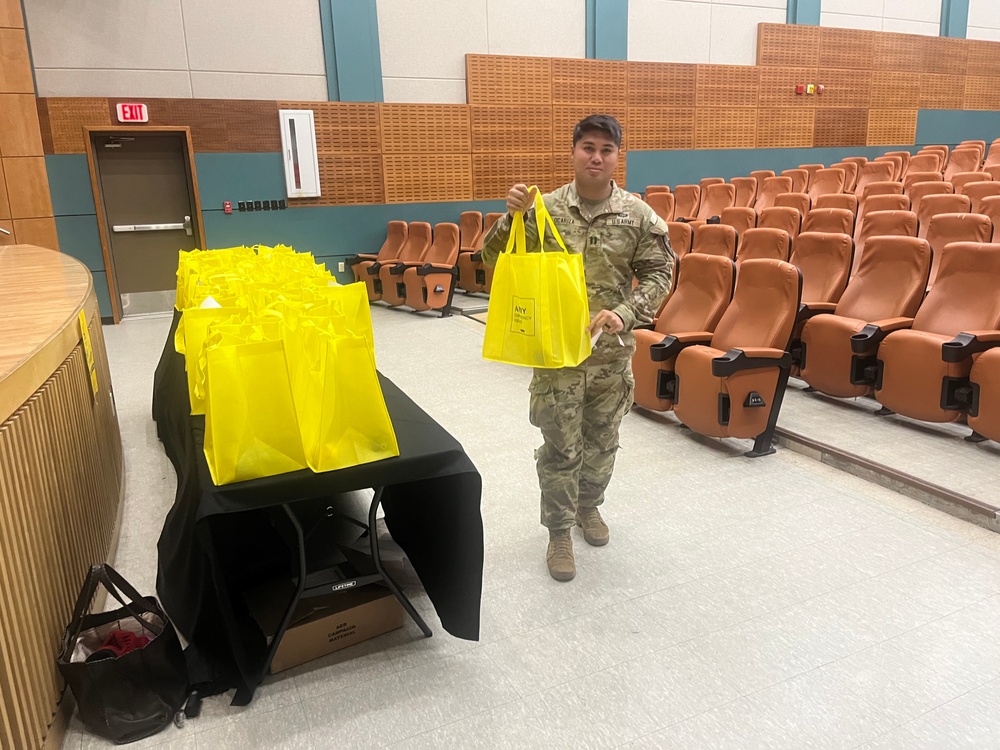 Unit Representatives Prepare for the Army Emergency Relief Campaign