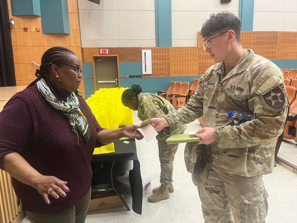 Unit Representatives Prepare for the Army Emergency Relief Campaign