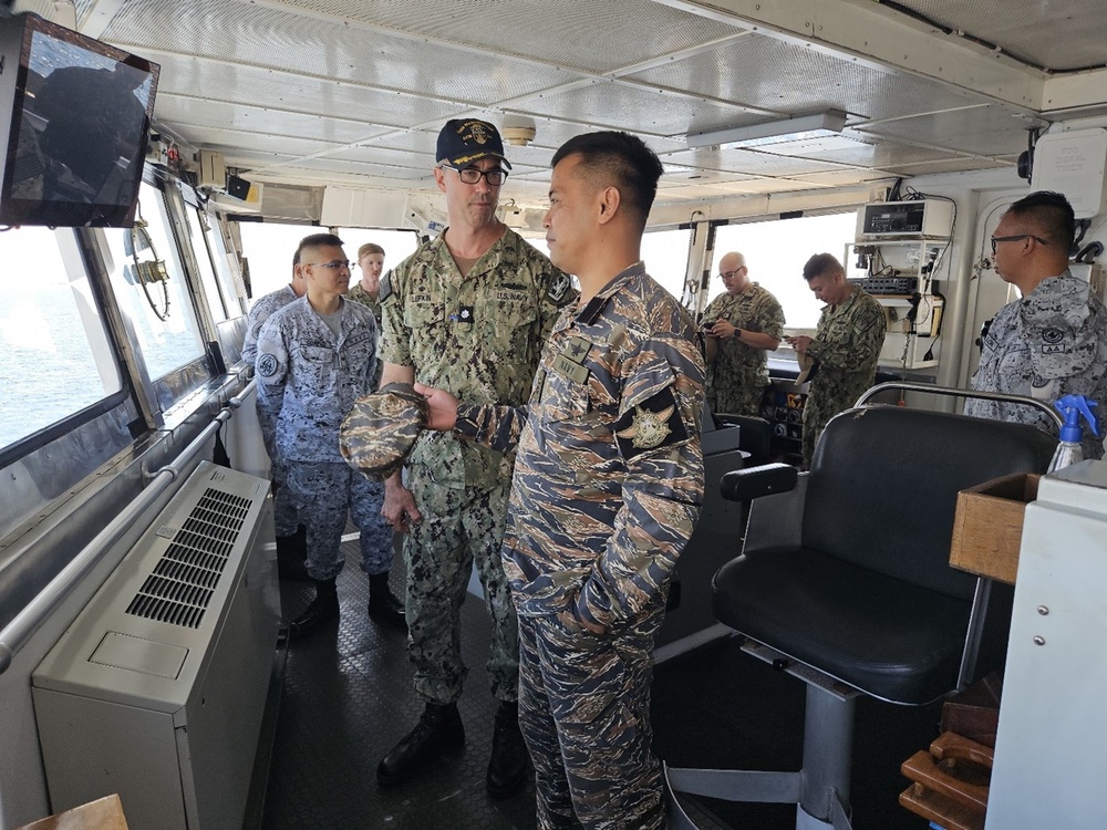 USS Manchester (LCS 14) visits Philippine Navy Ships BRP Antonio Luna (FF151), BRP Jose Rizal (FF150), and BRP Gregorio Velasquez (AGR 702)