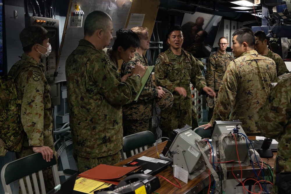 Japanese Self Defense Force tours USS America