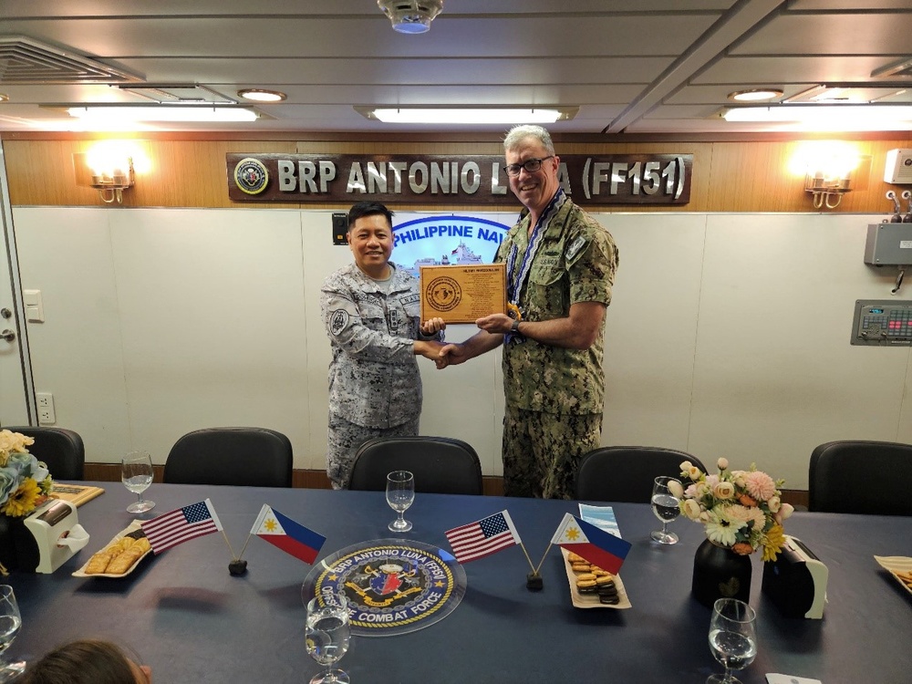 USS Manchester (LCS 14) visits Philippine Navy Ships BRP Antonio Luna (FF151), BRP Jose Rizal (FF150), and BRP Gregorio Velasquez (AGR 702)