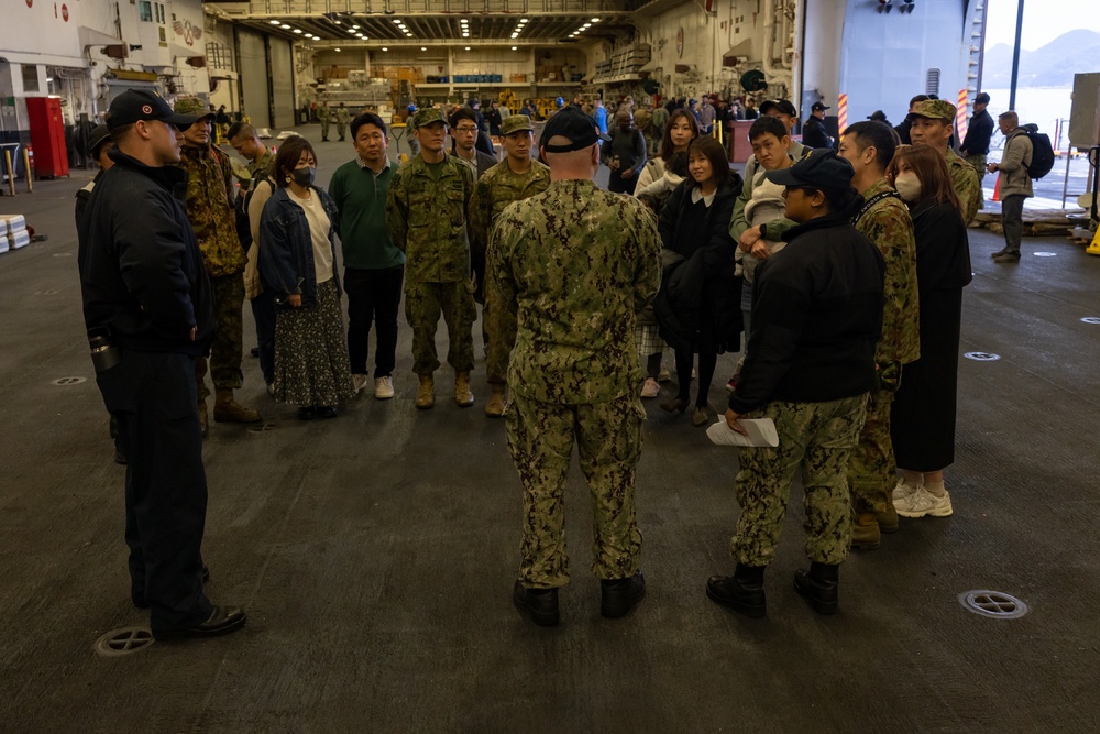Japanese Self Defense Force tours USS America