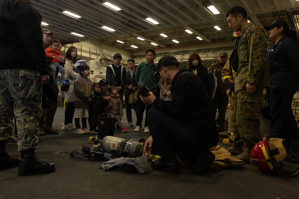 Japanese Self Defense Force tours USS America