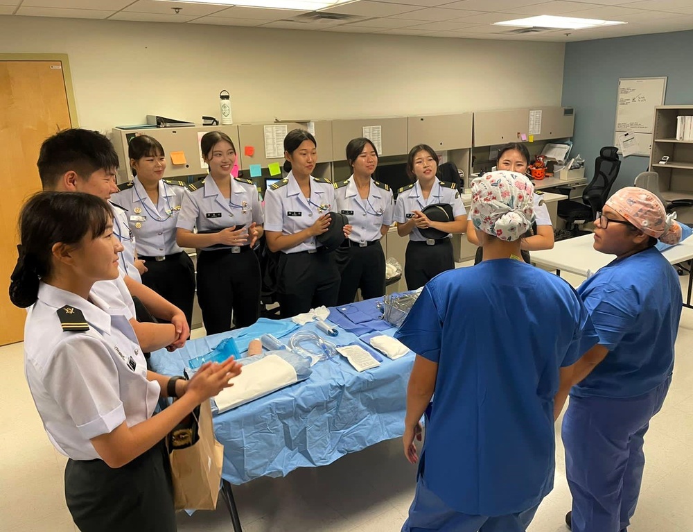 Republic of Korea nursing students visit U.S. Naval Hospital Guam