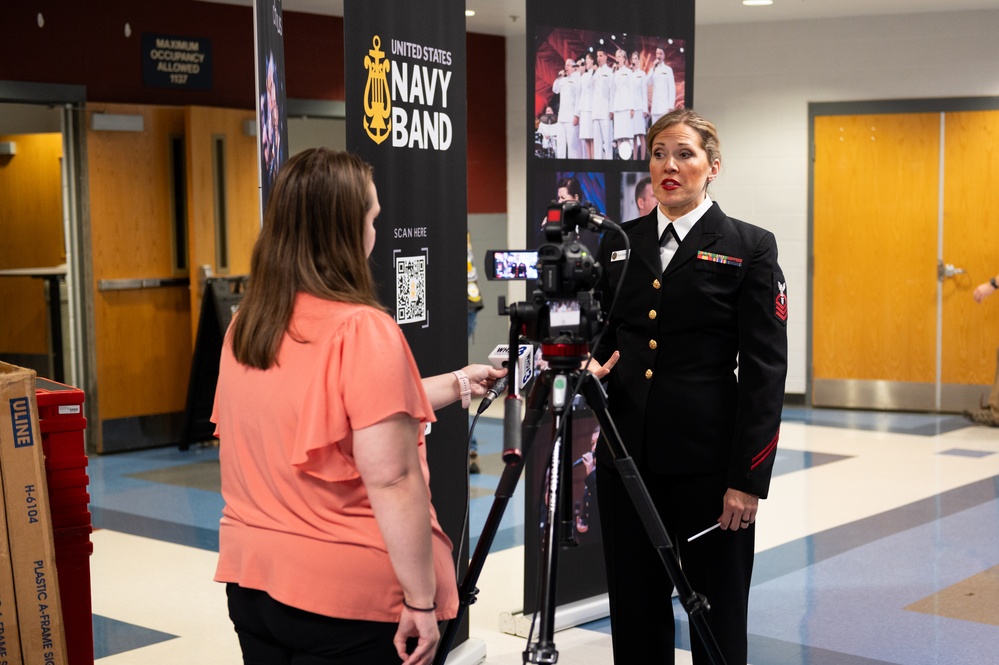 Navy Band Sea Chanters perform in Harrisonburg