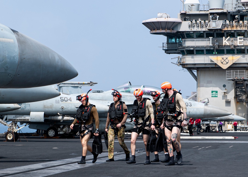 USS Dwight D. Eisenhower Conducts Routine Operations in the Red Sea