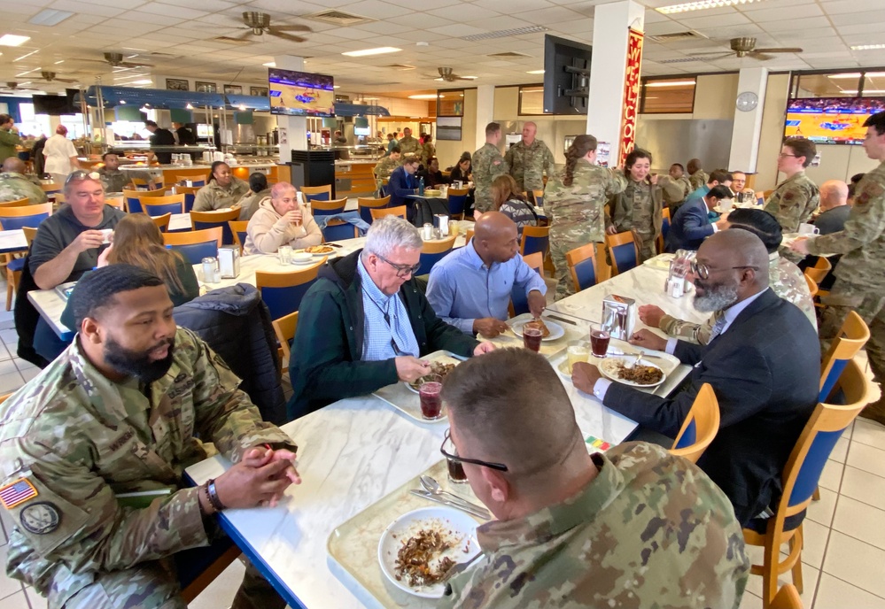 Army Food Program assessment team visits USAG Rheinland-Pfalz to learn what Soldiers want