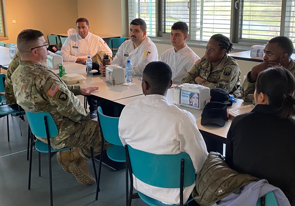 Army Food Program assessment team visits USAG Rheinland-Pfalz to learn what Soldiers want