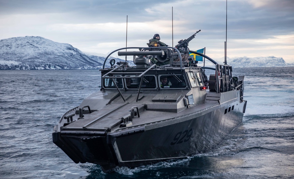 USS Gunston Hall conducts small boat operations with Swedish and Finnish Marines during Steadfast Defender 24